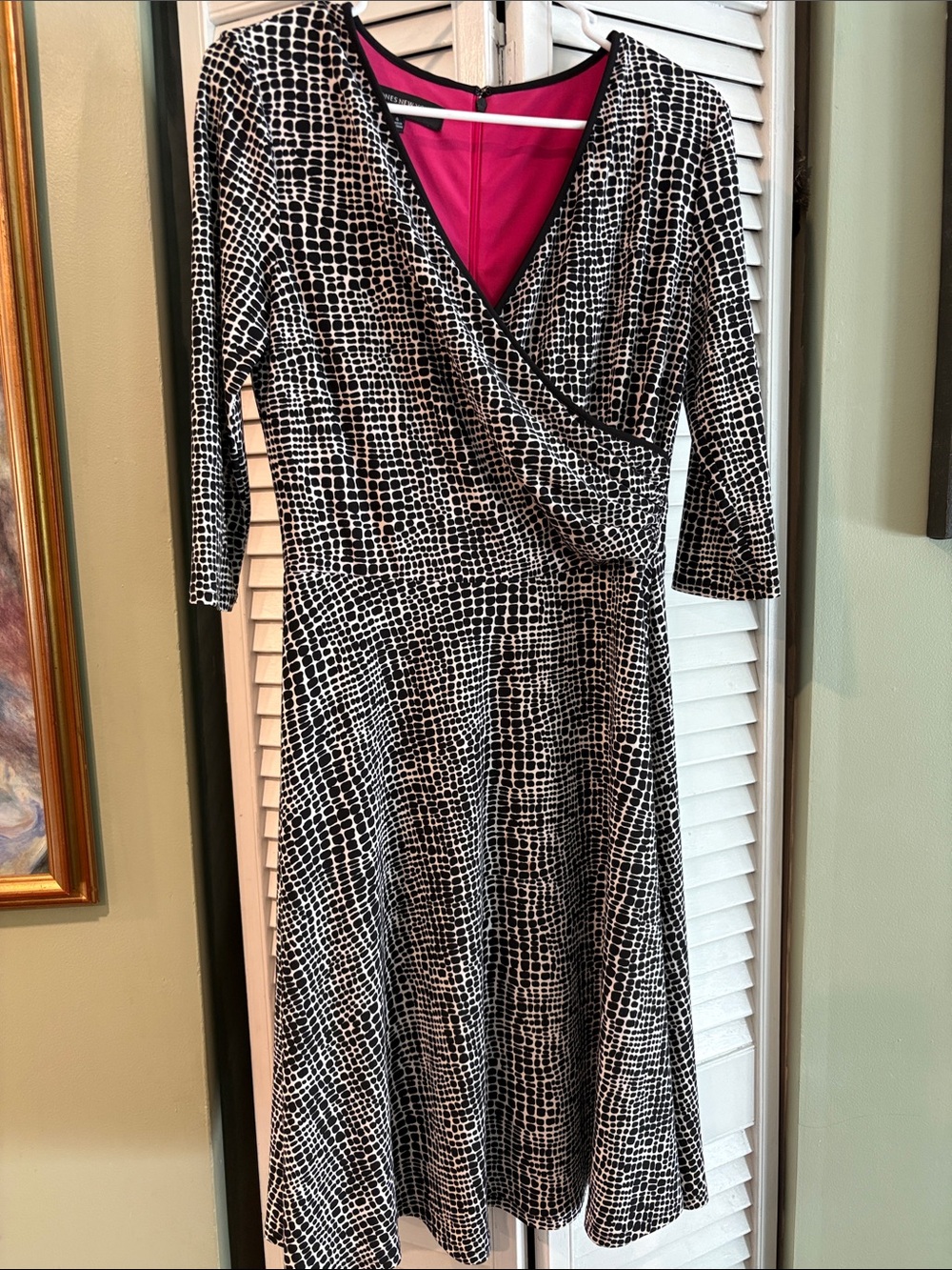 Jones New York Black & White Patterned Long Sleeve Wrap Dress with Pink Lining